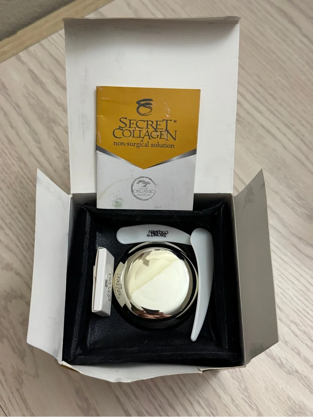 Secret Collagen Golden Magnetic Mud Revitalizing Mask - Black & Gold